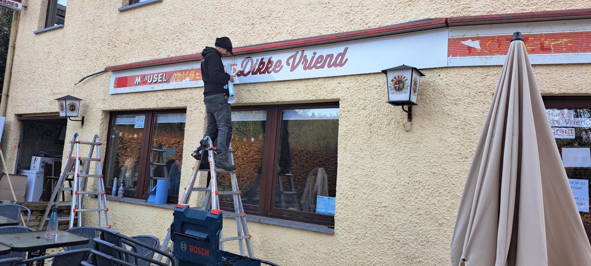 Dikke Vriend , Herberg & Taverne Chiny Buitenkant foto