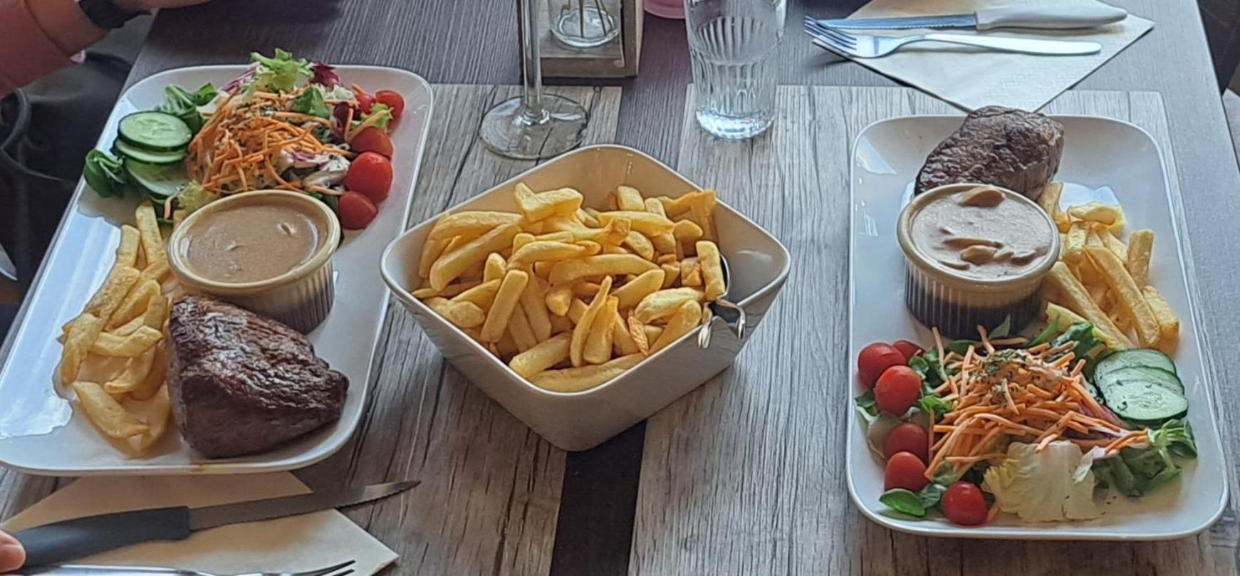 Dikke Vriend , Herberg & Taverne Chiny Buitenkant foto
