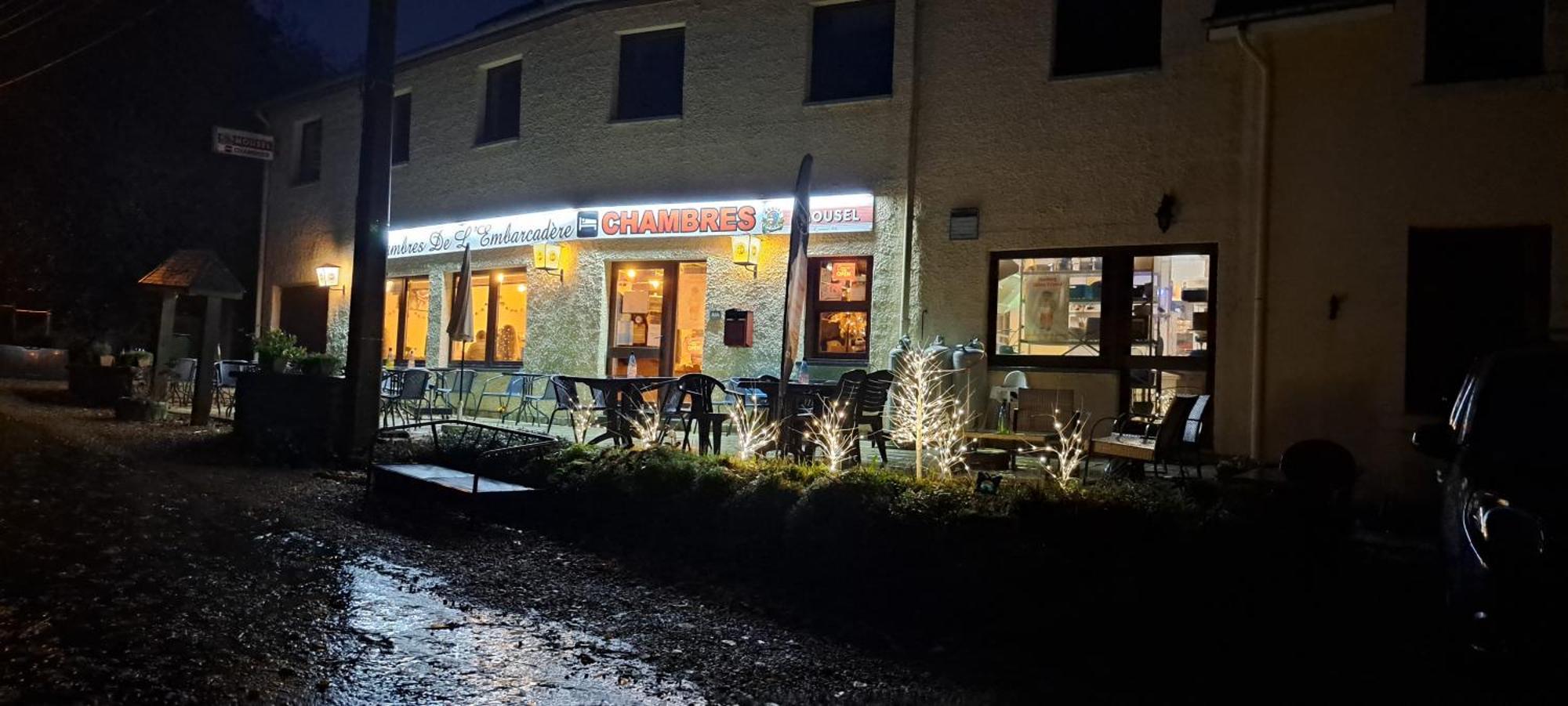 Dikke Vriend , Herberg & Taverne Chiny Buitenkant foto